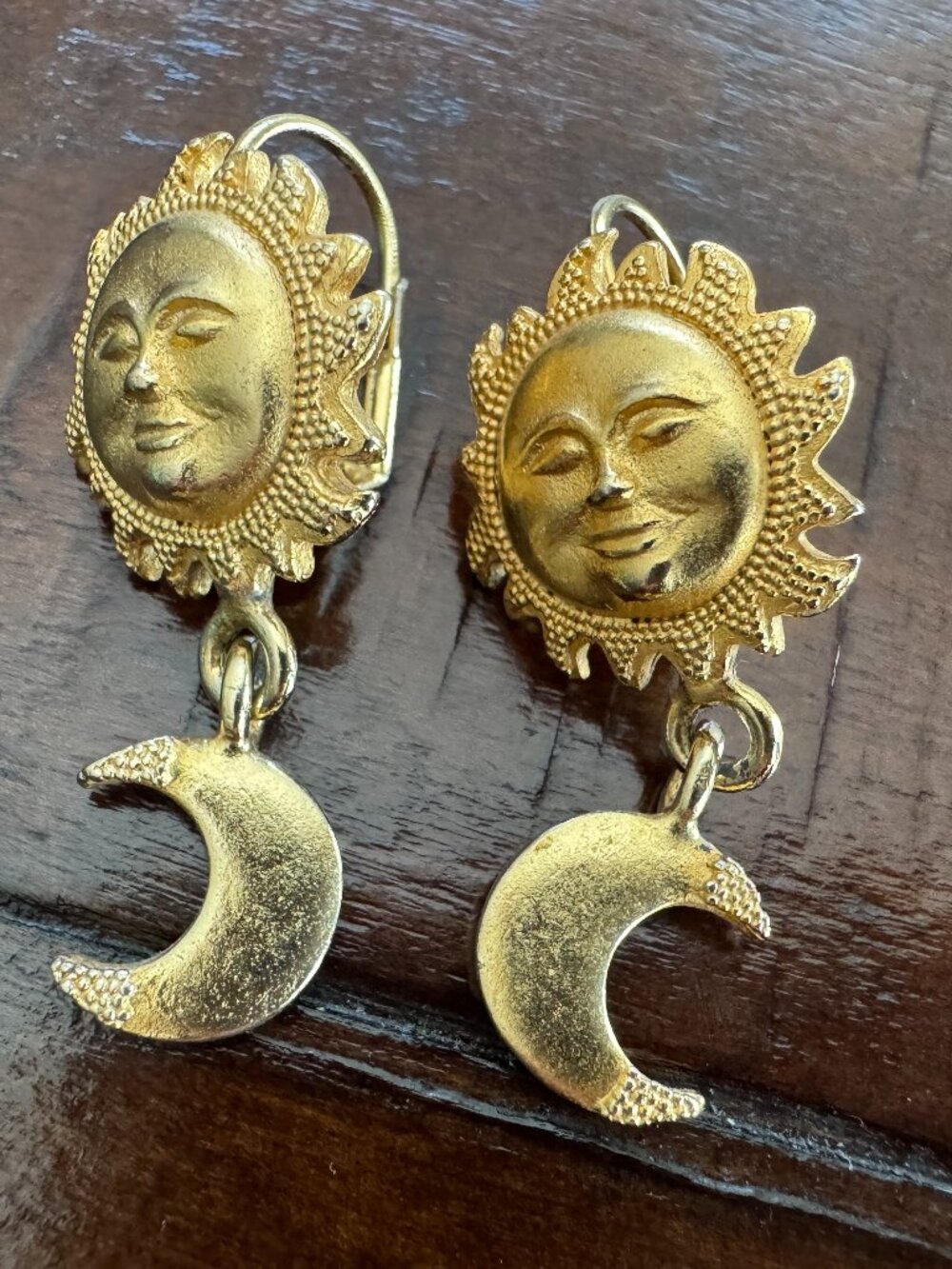 Vintage Venue USA Signed Sun & Moon Dangle Earrings 1980's Lever-back